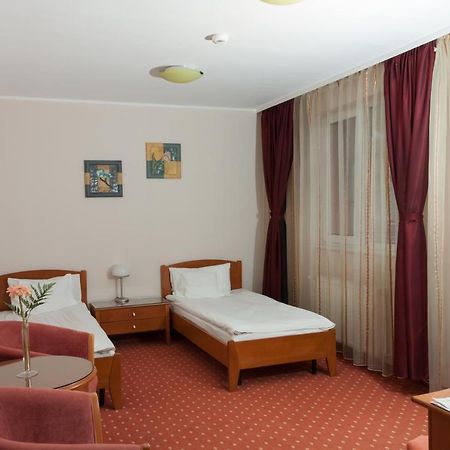 Hotel Hermes Alba Iulia Exterior photo