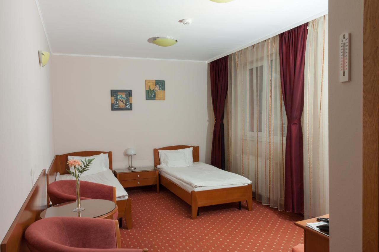 Hotel Hermes Alba Iulia Exterior photo